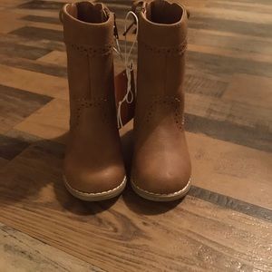 Toddler girl boots size 7 brand new never worn